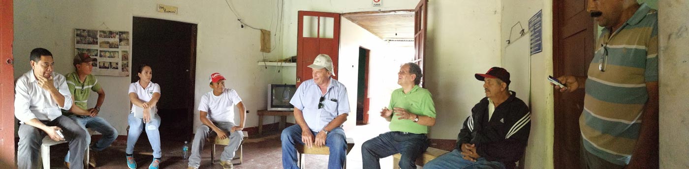 First dialogue between the representative of the NicaFrance outgrower with his team of technicians and one outgrower Breedcafs EU funded project